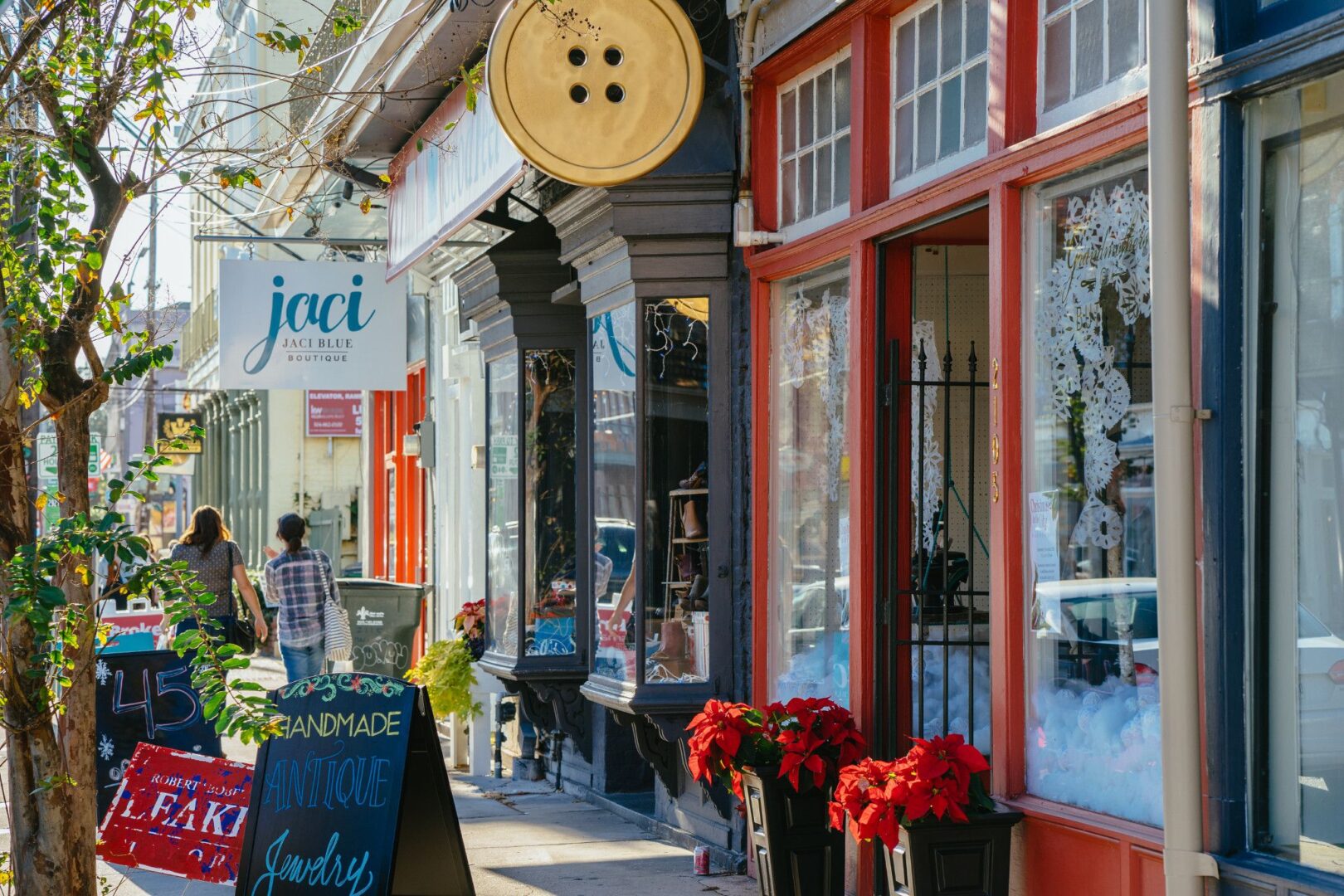 Holiday shopping on Magazine Street